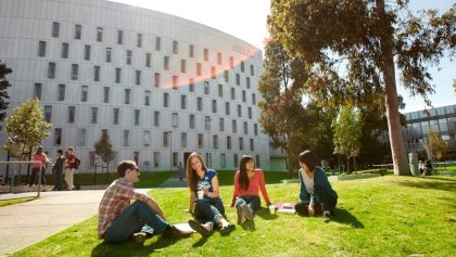 Học bổng đại học Deakin