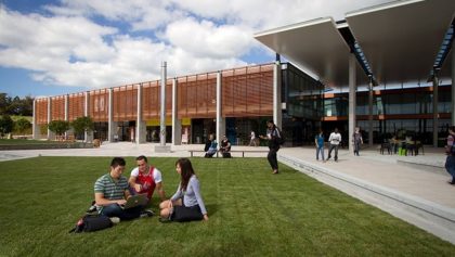 học bổng đại học Massey